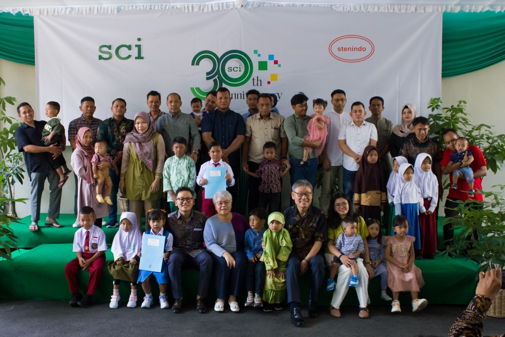 CSR Internal &amp; HUT Perusahaan
