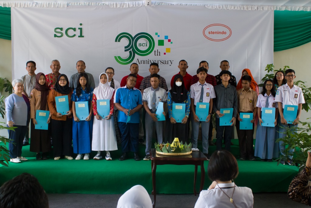 CSR Internal &amp; HUT Perusahaan